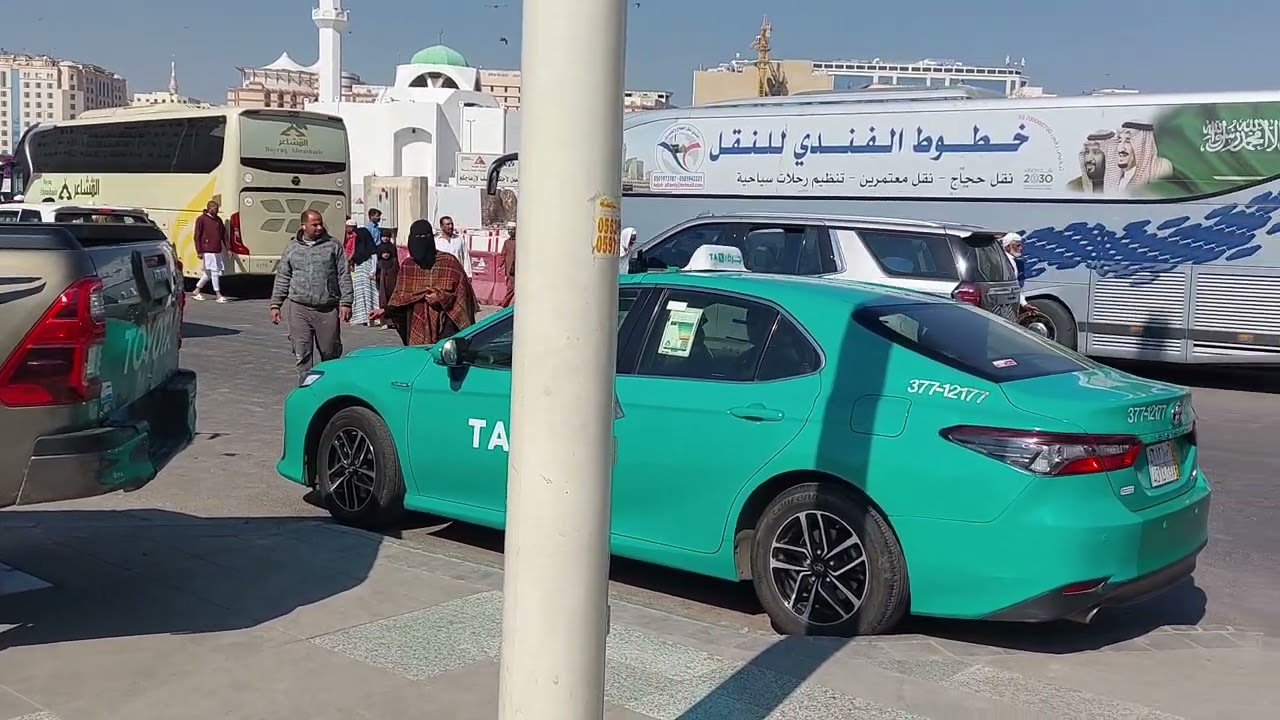 Saudi Arabia mein Green Taxi ka bht acha business hai 3,4 lakh per month easly earn ho jata.