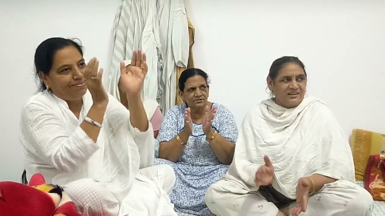 चालो चालो हे सखी है मधुवन में