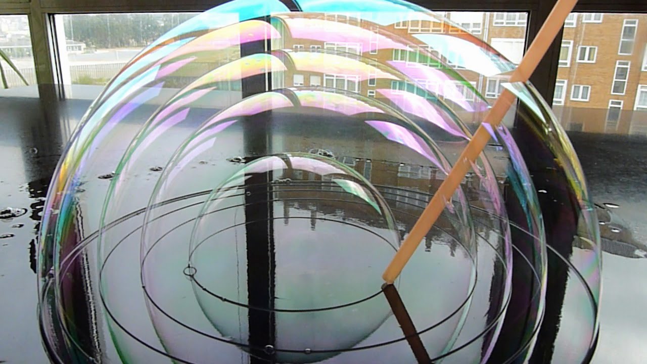 El Reto de las Burbujas de Jabón / Bubble Challenge /  Jogo das bolhas enjauladas