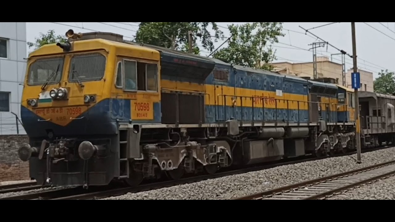 BTPN tanker freight train passes through overbridge  #abrwdg4d #btpnfreighttrain  #railfununlimited