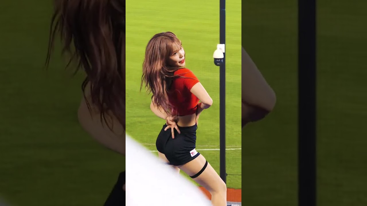 Blackpink's 'Pink Venom' performance featuring Lee Da-hye Cheerleader #shorts