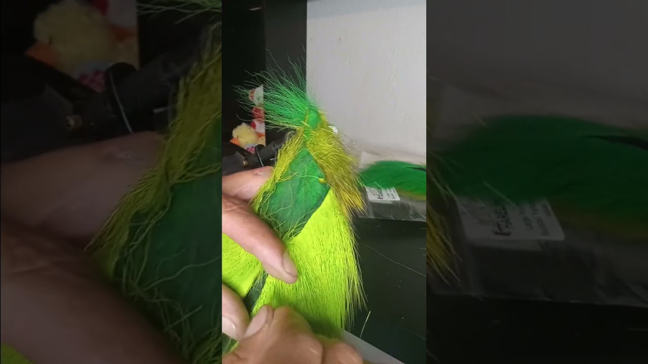 a si se asen las bucktail jigs, o plumas para la pesca de stiped bass