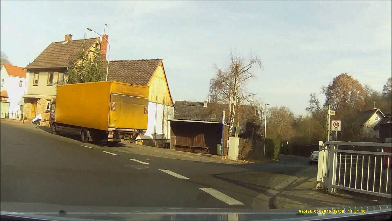 Ortsdurchfahrt im Odenwald/ERB: Seckmauern (Süd rein, West raus)