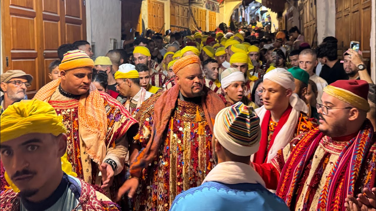 موسم مولاي ادريس بقيادة سعيد الكيسي و العديد من الطائفات العيساوية #فاس #فاس_المدينة ❤️❤️