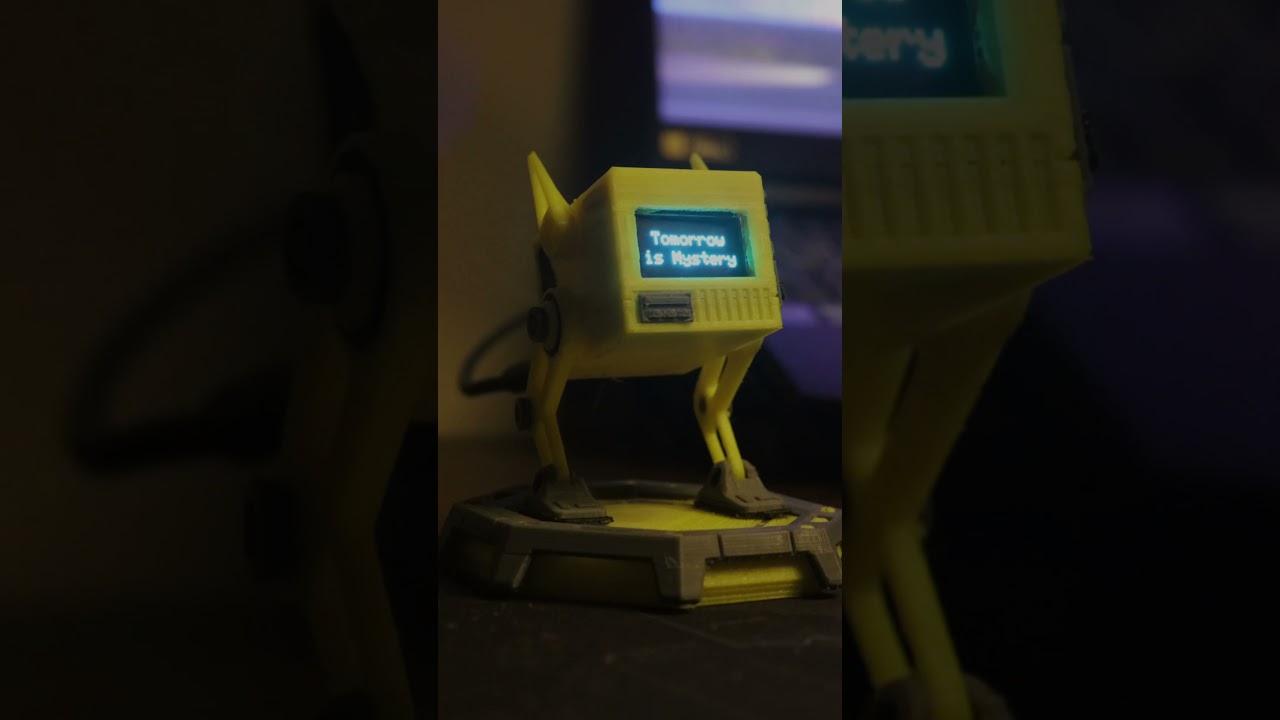 VOX 🤖 уже здесь. Играет в игры 🎮 Отображает оповещения WhatsApp 📩 Запускает невероятные OLED-аним...