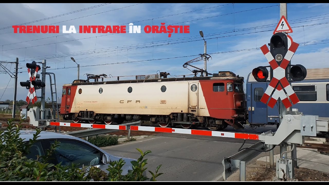 [4K] Trenuri la barieră la intrare în Orăștie
