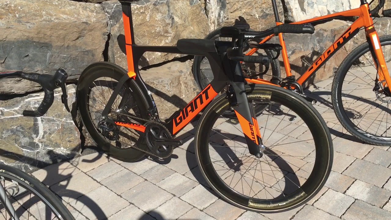 Giant Toughroad 2019