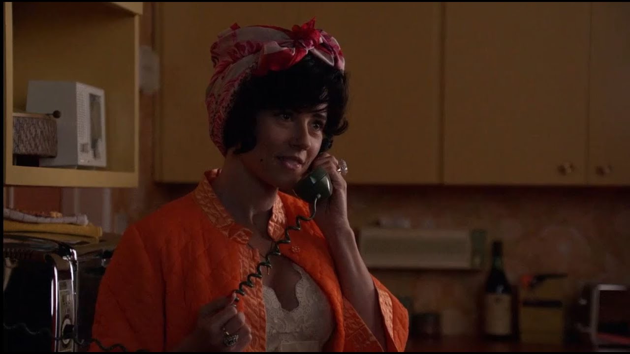 Linda Cardellini in Mad Men S06E07 - Part 1 (2013)