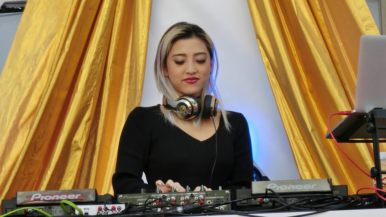 DJ ALISA UENO (植野有砂) Playing in Tokyo FIG&VIPER Director