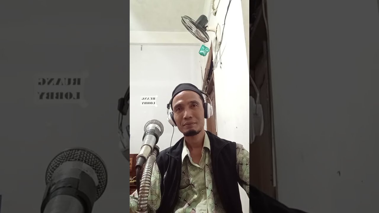 FANS OF RHOMA AND SONETA sedang live sekarang!