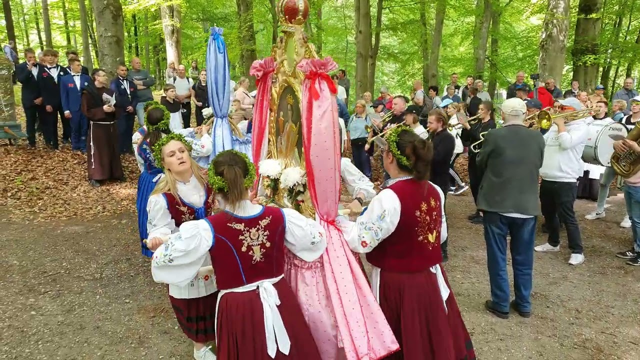 Wejście pielgrzymki z Szemuda na wejherowską Kalwarię