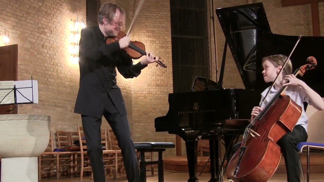 Passacaglia Handel/Halvorsen , Franz (cello) and Henning (violin) Kraggerud