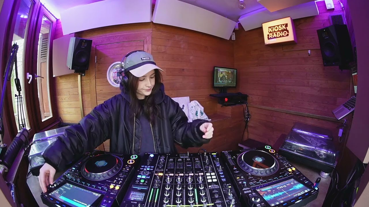Ela Minus @ Kiosk Radio 12.02.2025