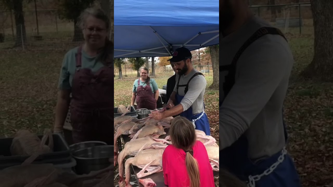 Использую гусиную шею для колбасы. Получается очень вкусно. #farmsteadmeatsmith