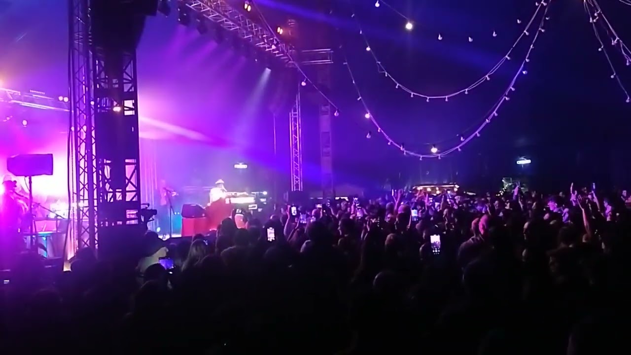 Vinicio Capossela - Sciustenfesten: intro + che cos'&egrave; l'amor