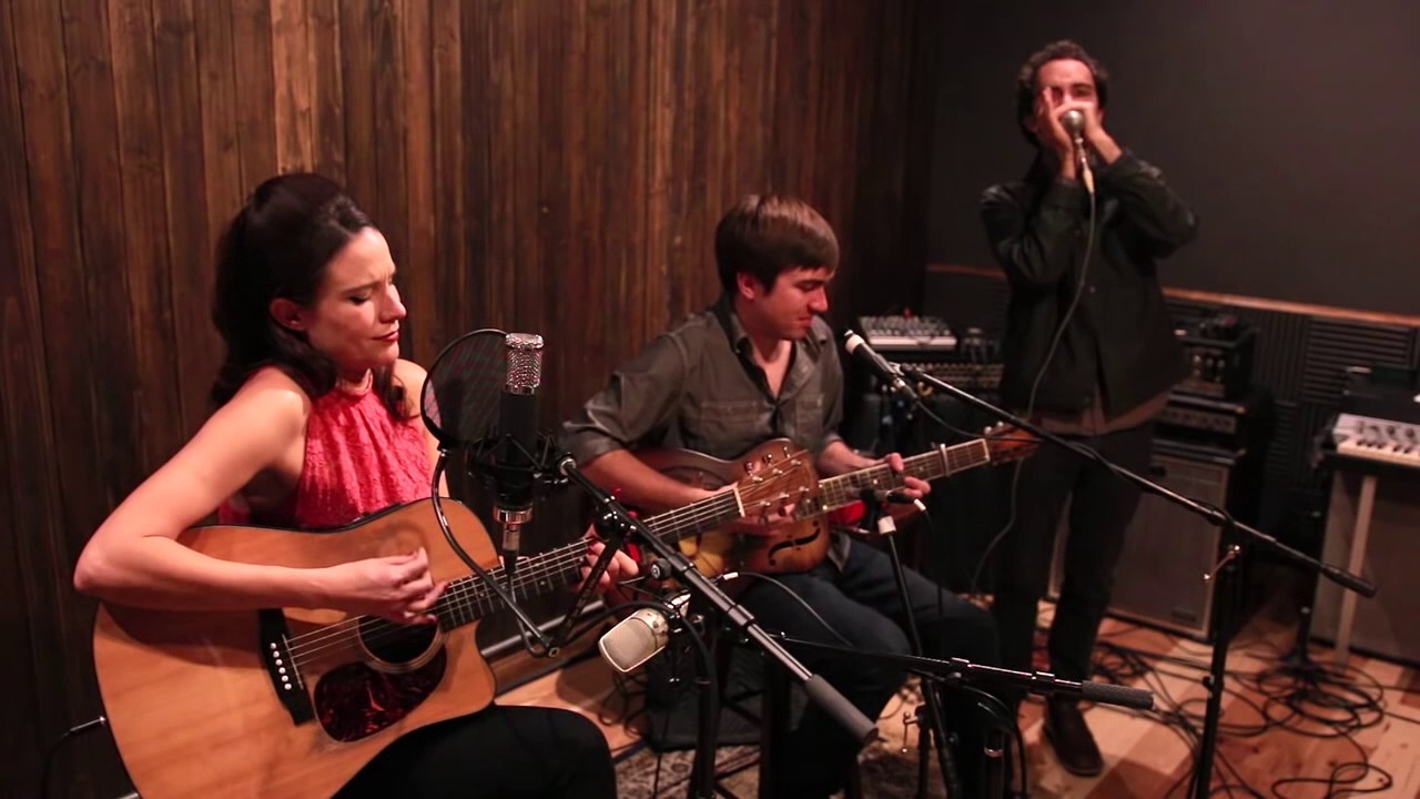 Honey Honey - Sheriffs of Schroedingham feat. Chelsea Williams