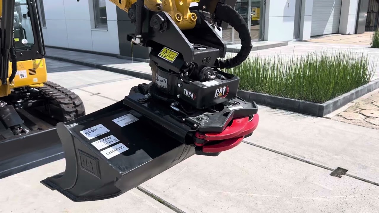 CAT 302.7 TRS