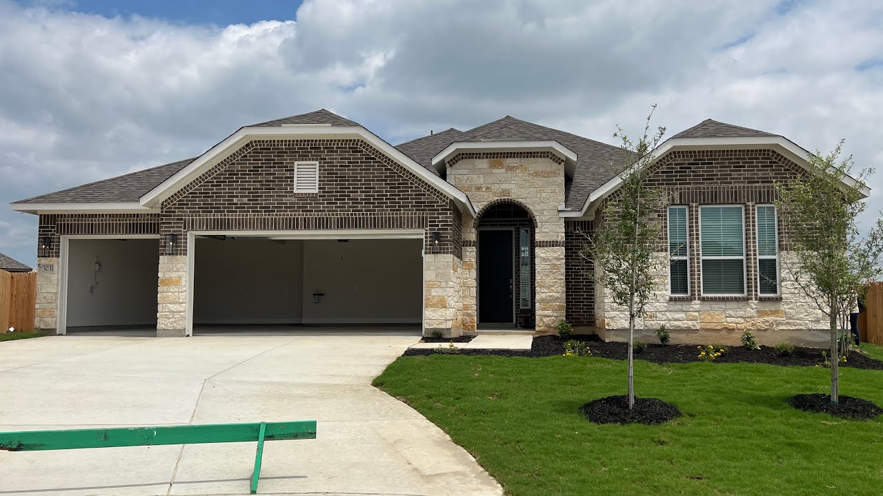 Chesmar Homes, Mackenzie / Michelle plan, New Construction. Wasser Ranch Sub, New Braunfels TX