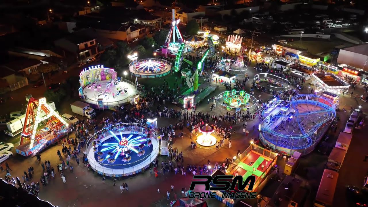 Parque de diversões na feira do bordado de Ibitinga 2025.