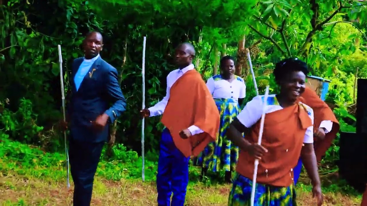 MEEKAS LET BY  AIC KAPTALELIO CHOIR{official music video}