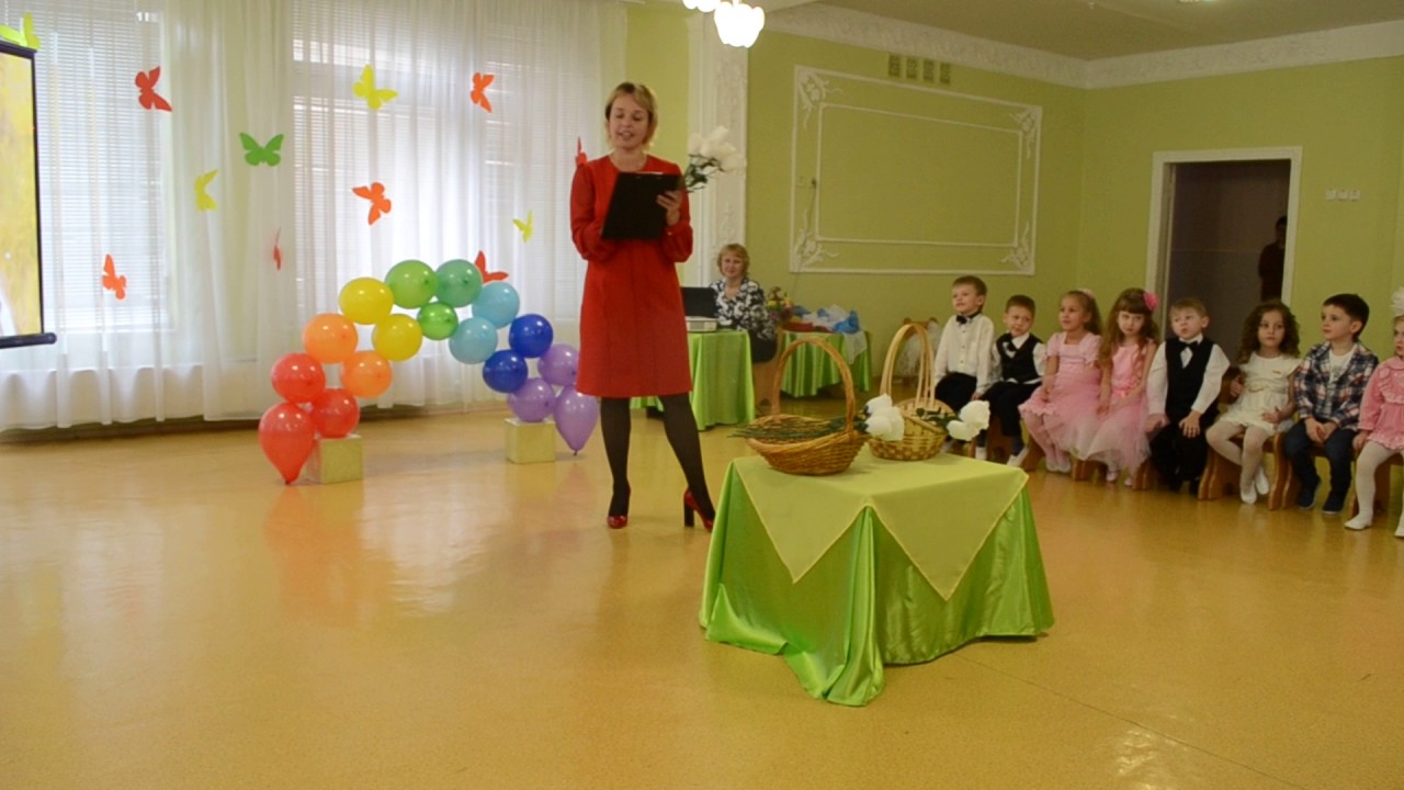 Интересная игра с детьми Утренник 8 Марта в детском саду