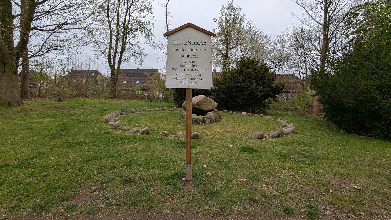 Die rekonstruierte Grabkammer von Malente (Schleswig-Holstein)