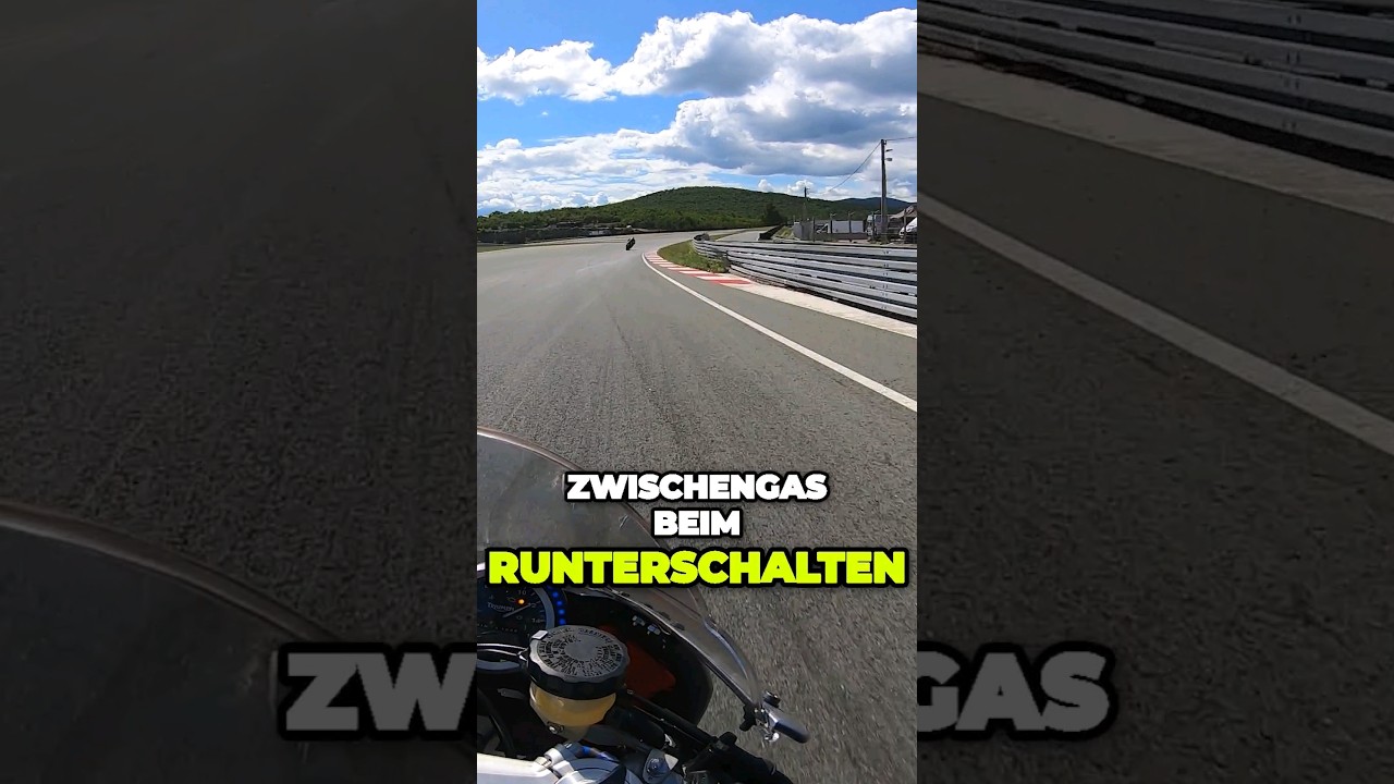 Downshifting with double-declutching! #motorcycle #motorsport #tutorial