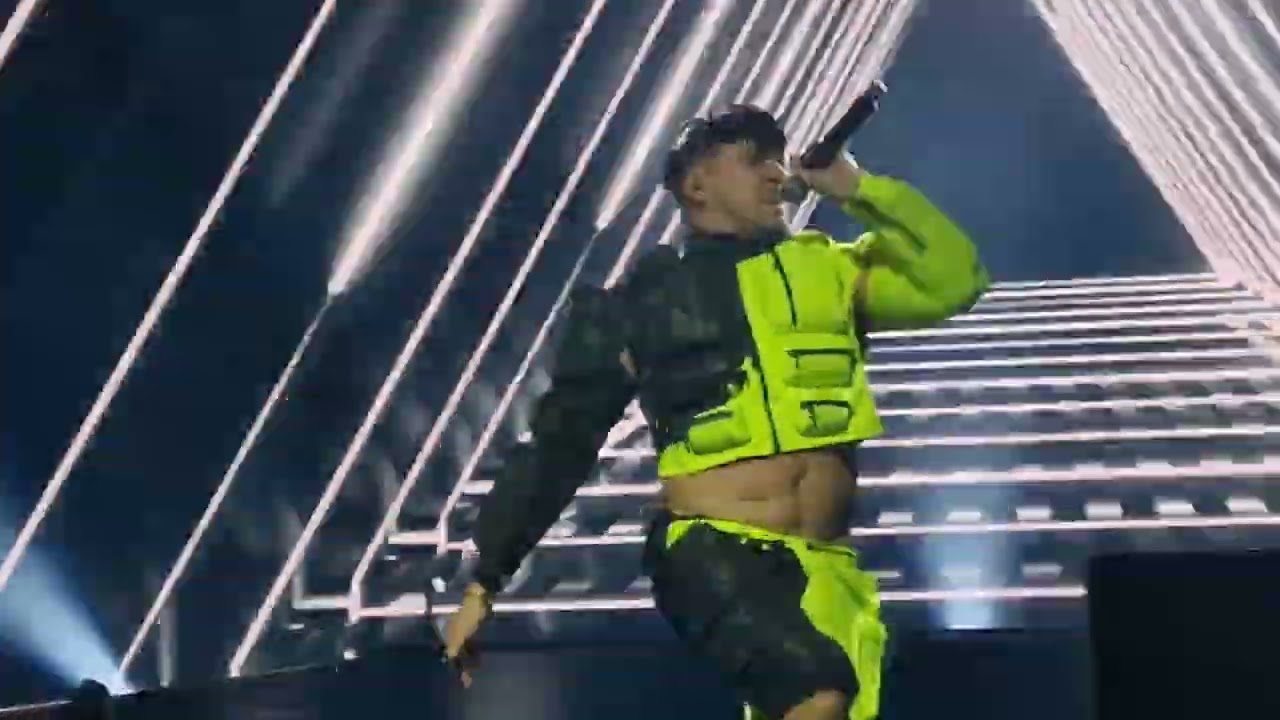 Käärijä - Cha Cha Cha/Disko Balls (Het Grote Songfestivalfeest, Amsterdam, 20.11.2025)