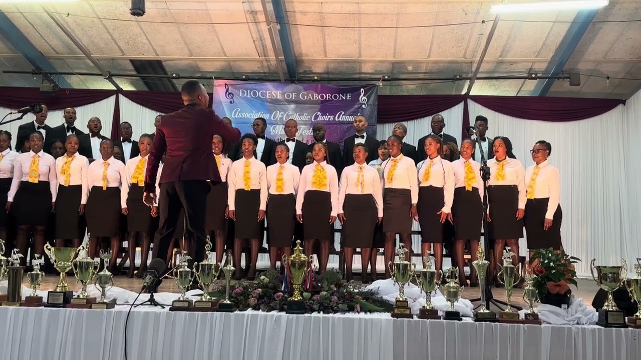 Tsolofelong Choir rendition of the A. Vivaldi's 'Quoniam tu solus sanctus/Cum sancto spiritu