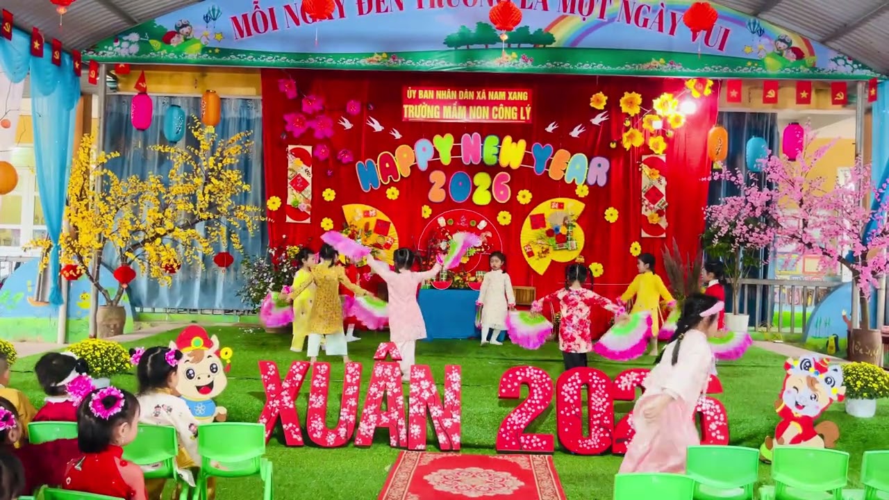 Múa “ Ngày Tết quê em” - Lớp C5