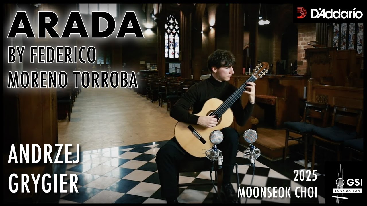 Andrzej Grygier performs Federico Moreno Torroba's 