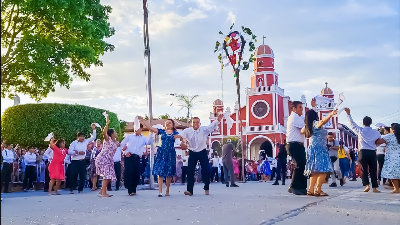 Semana turística de Moyobamba/Pandilla Moyobambina