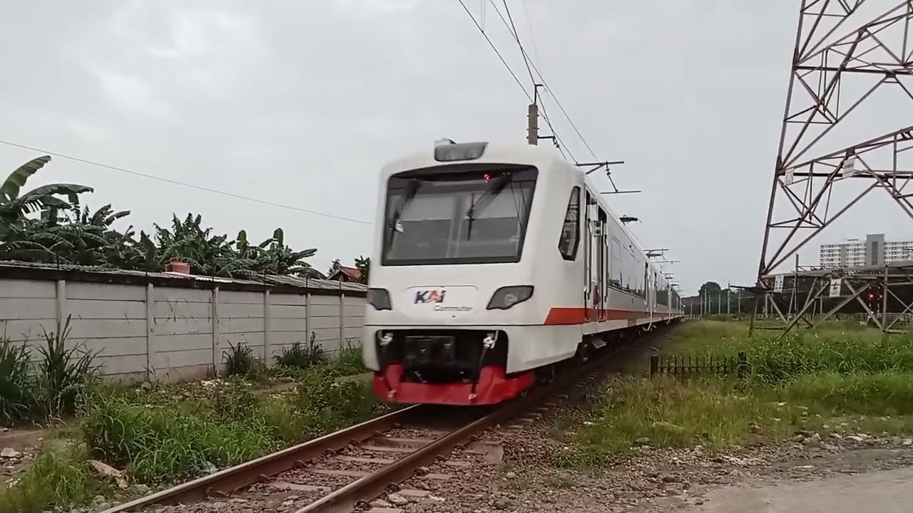 KRL commuter line Tangerang duri & KA bandara internasional Soekarno-Hatta stasiun batu ceper 