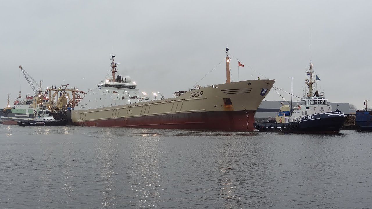 Giant deep sea fishing vessel, Tugs, Visserij, SCH302