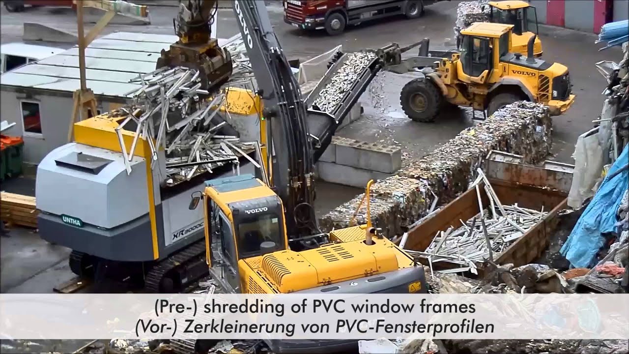 XR mobil-e – UNTHA’s new mobile waste shredder in action