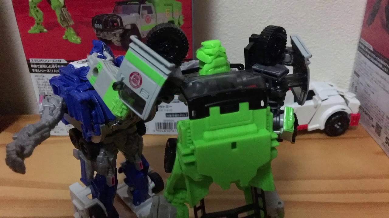Transformers: Ironhide and Ratchet vs Decepticons (Defending Of Humans) Stop motion