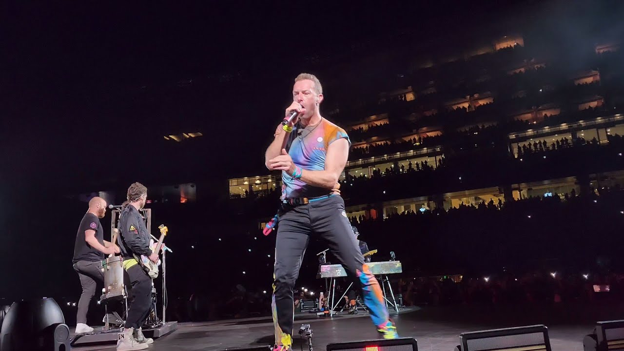 Hymn for the Weekend - Coldplay Live at Levi's Stadium (Santa Clara) May 15, 2022 [4K]