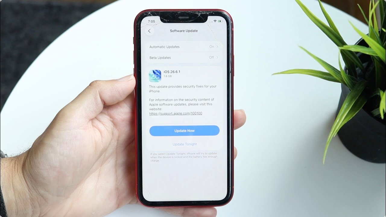 Обзор iOS 26.6.1 на iPhone 11! (Стоит ли устанавливать?)