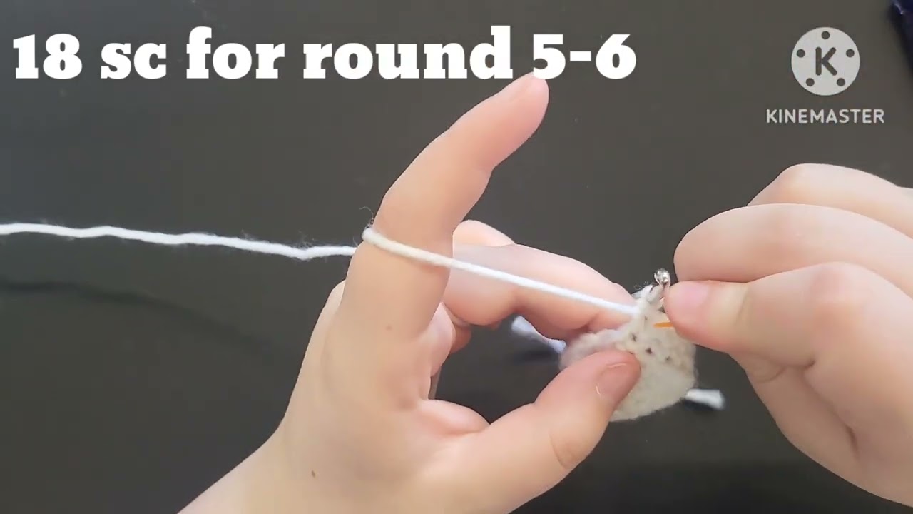 How to make a mini crochet graduation cap