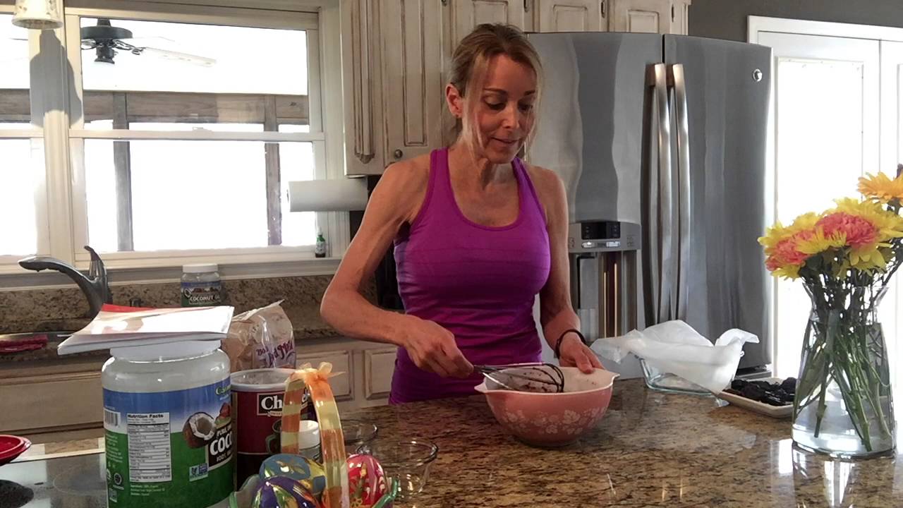 How to Make Carob or Chocolate Almond Bark - Detox Friendly