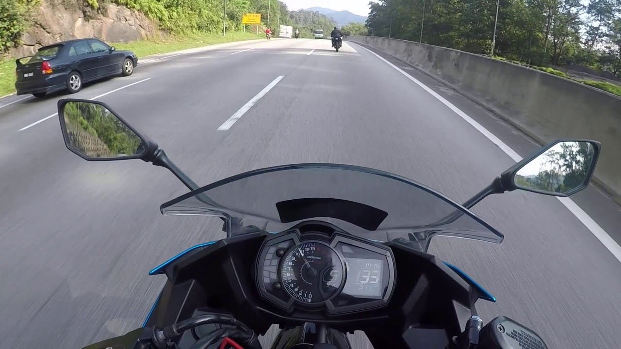 Ninja 250 2018 vs Yamaha R25 at Karak