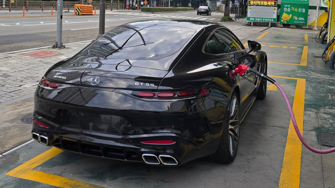 페라리를 선택 할래? 아니면 이 차를 선택할래? 라고 한다면 난 진지하게 고민 좀 해볼테다 (Mercedes AMG GT 55 4M+)