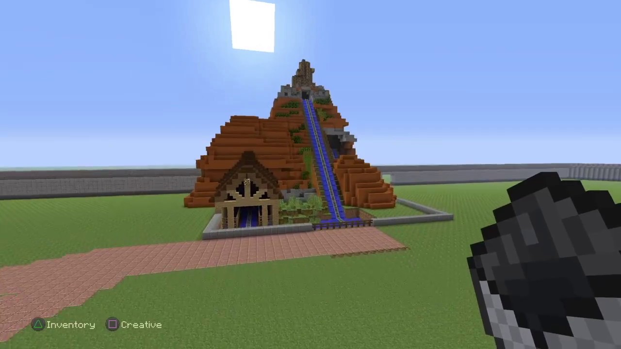 Building Magic Kingdom in Minecraft Ep 01