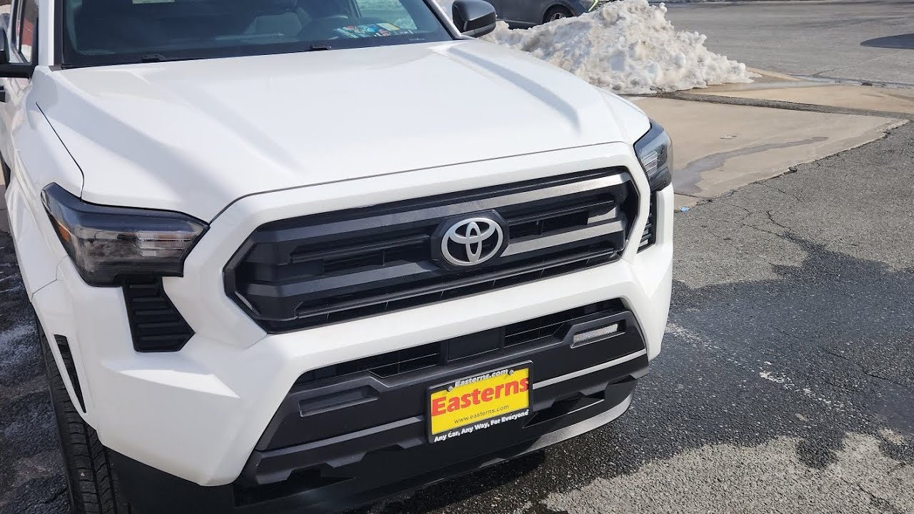 TOYOTA TACOMA 2024