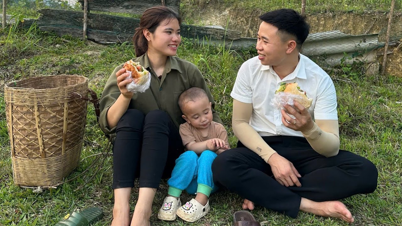 Giving love: Hamburger Making Process with CEO Hung to Give to Children in the Highlands.