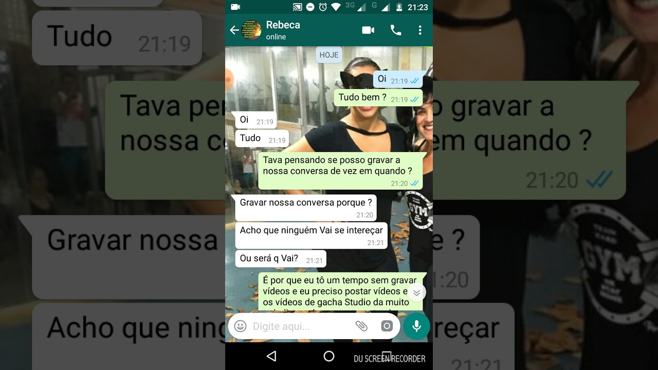 Conversando com minha amiga no WhatsApp