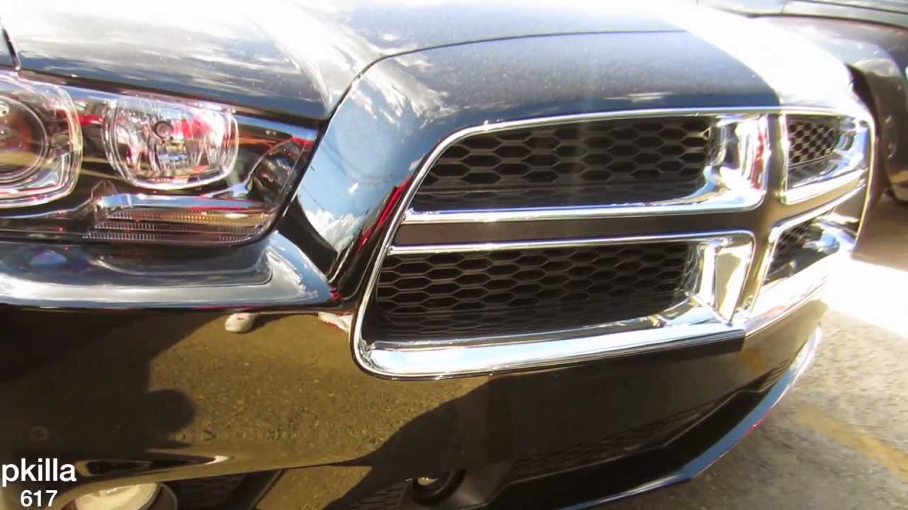 2013 Dodge Charger R/T with beats by dre audio!