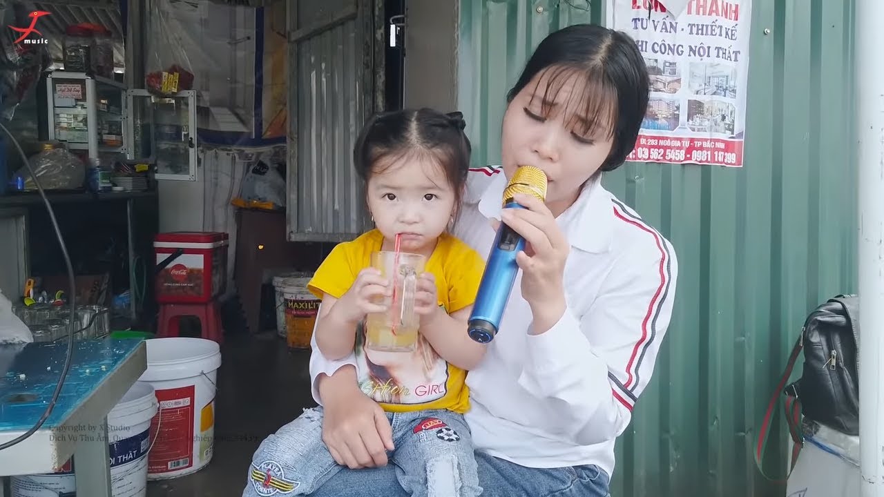 Hai Mẹ Con Khiến Ai Nghe Cũng Phải Rơi Nước Mắt - Nguyệt Anh