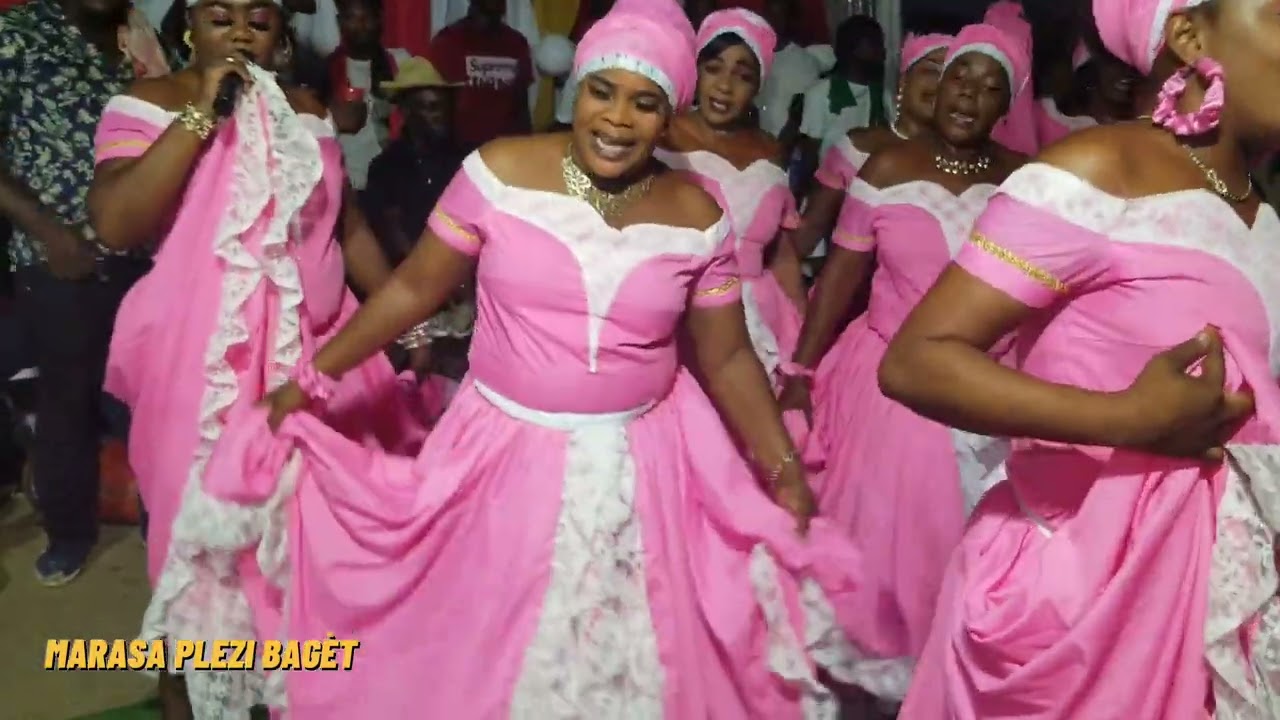 GWOUP ST ANDRE DE ANPERÈ WILNER CAJUSTE NAN FÈT  KAY MANBO ZA FESTI STE-ANNE