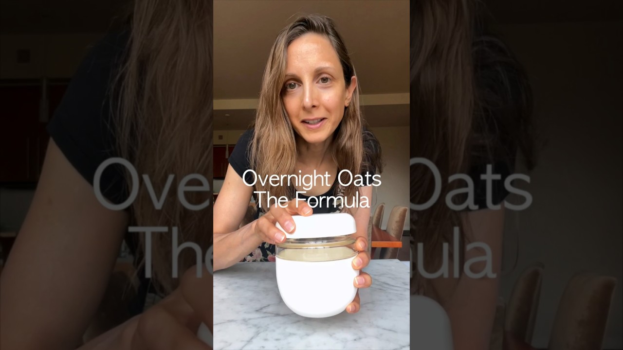 STOP ADDING REFINED SWEETENERS TO YOUR OATMEAL! Make date milk instead! #nutritionist #plantbased